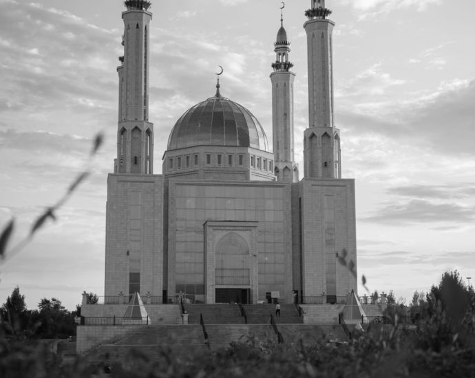 black and white view of central mosque in